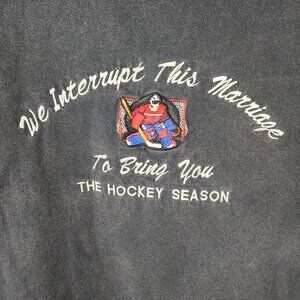 Fruit of The Loom Faded Black Heavyweight Cotton Funny Hockey T-shirt